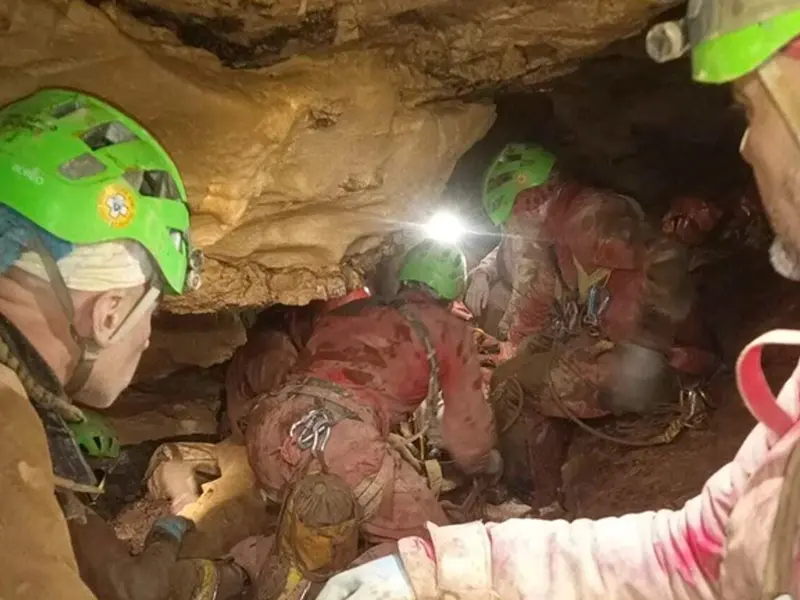 Woman Rescued from Cave After 75 Hours