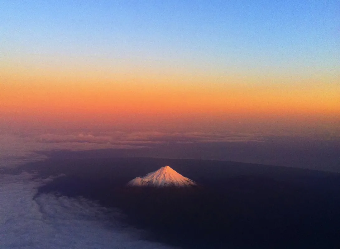 Mountain Becomes Person in New Zealand