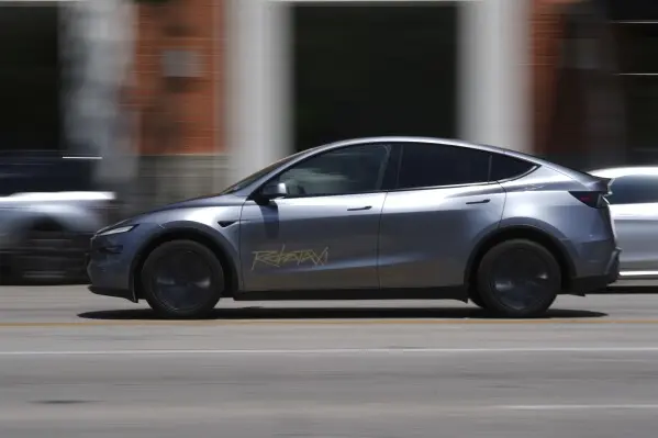 Tesla Launches Robotaxis in Texas