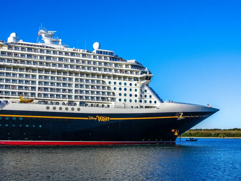 Father Saves Daughter on Disney Cruise