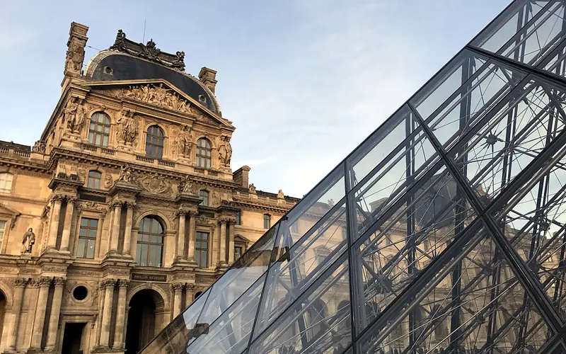 Jewel Theft at Louvre: Two Suspects Arrested