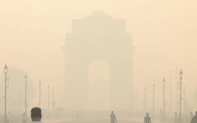 Air Pollution Crisis in New Delhi After Diwali Festival