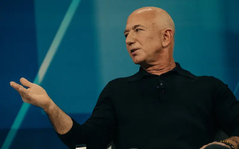 Jeff Bezos Launches AI Start-Up Project Prometheus
