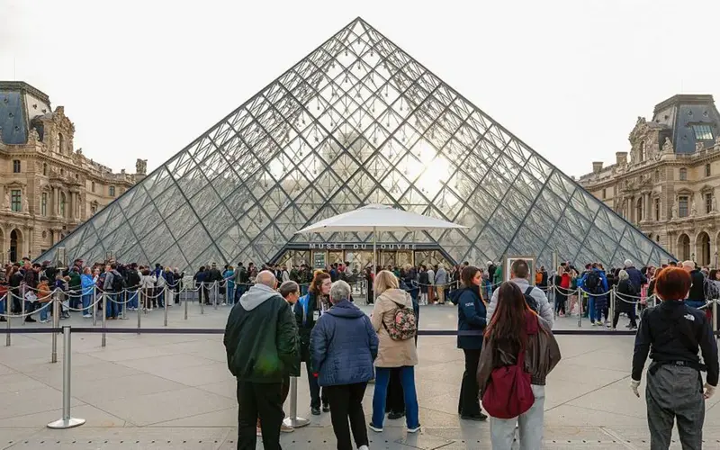 Louvre Museum Raises Ticket Prices for Non-EU Tourists