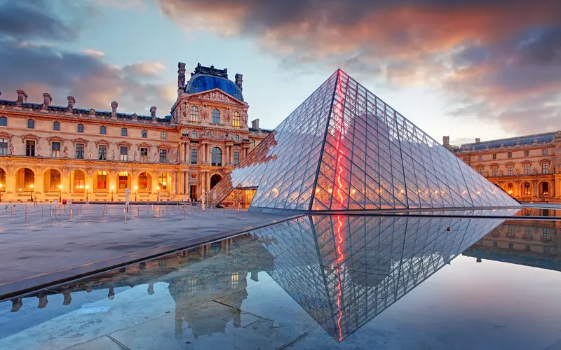 Louvre Museum Director Resigns After Crown Jewels Heist